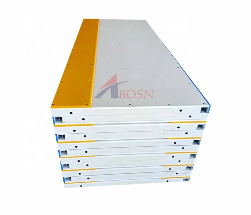 Portable ice hockey dasher board / ice rink fence