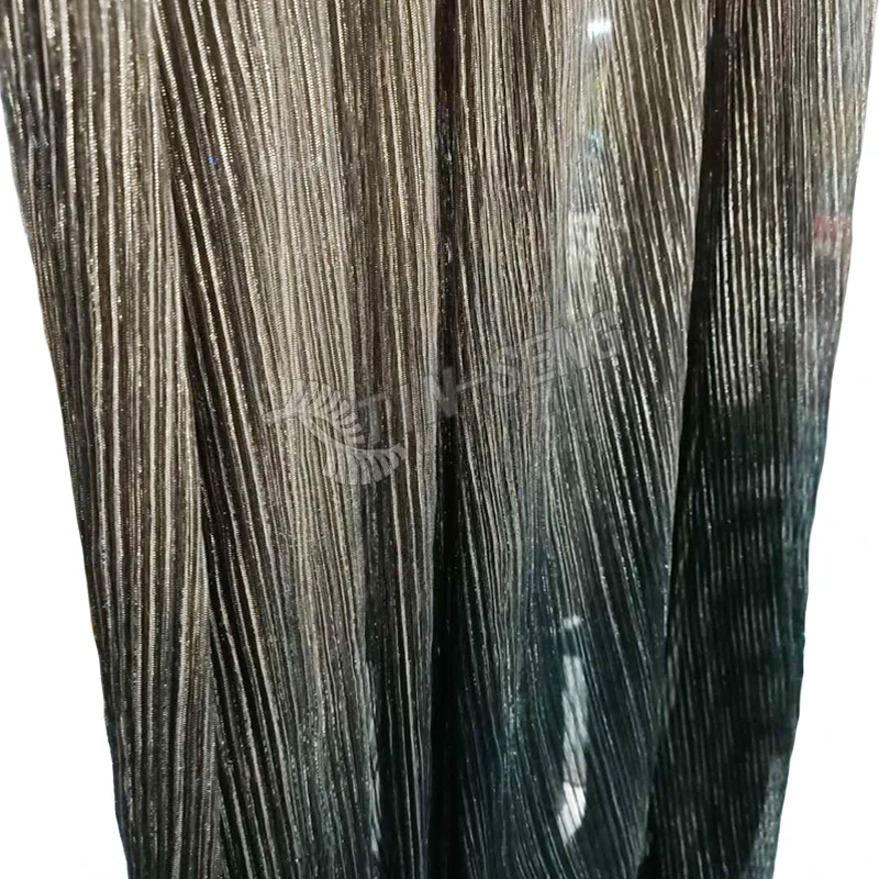 Дымчатая люрексная ткань с эффектом омбре плиссированная металлическая градиентным цветом