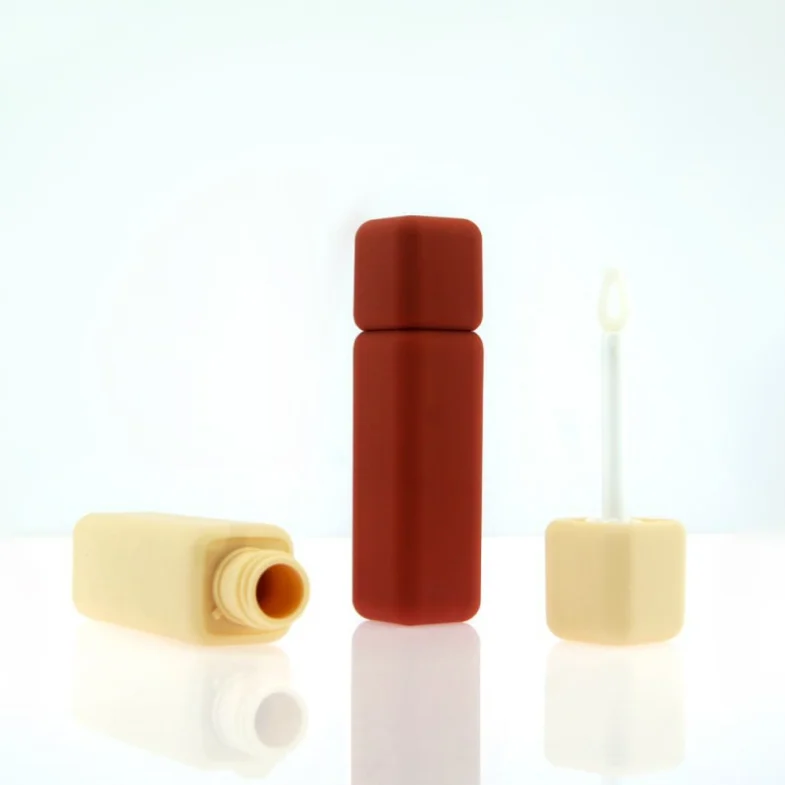 2021 Custom Matte Lip Gloss Empty Bottle tube cosmetic lip gloss