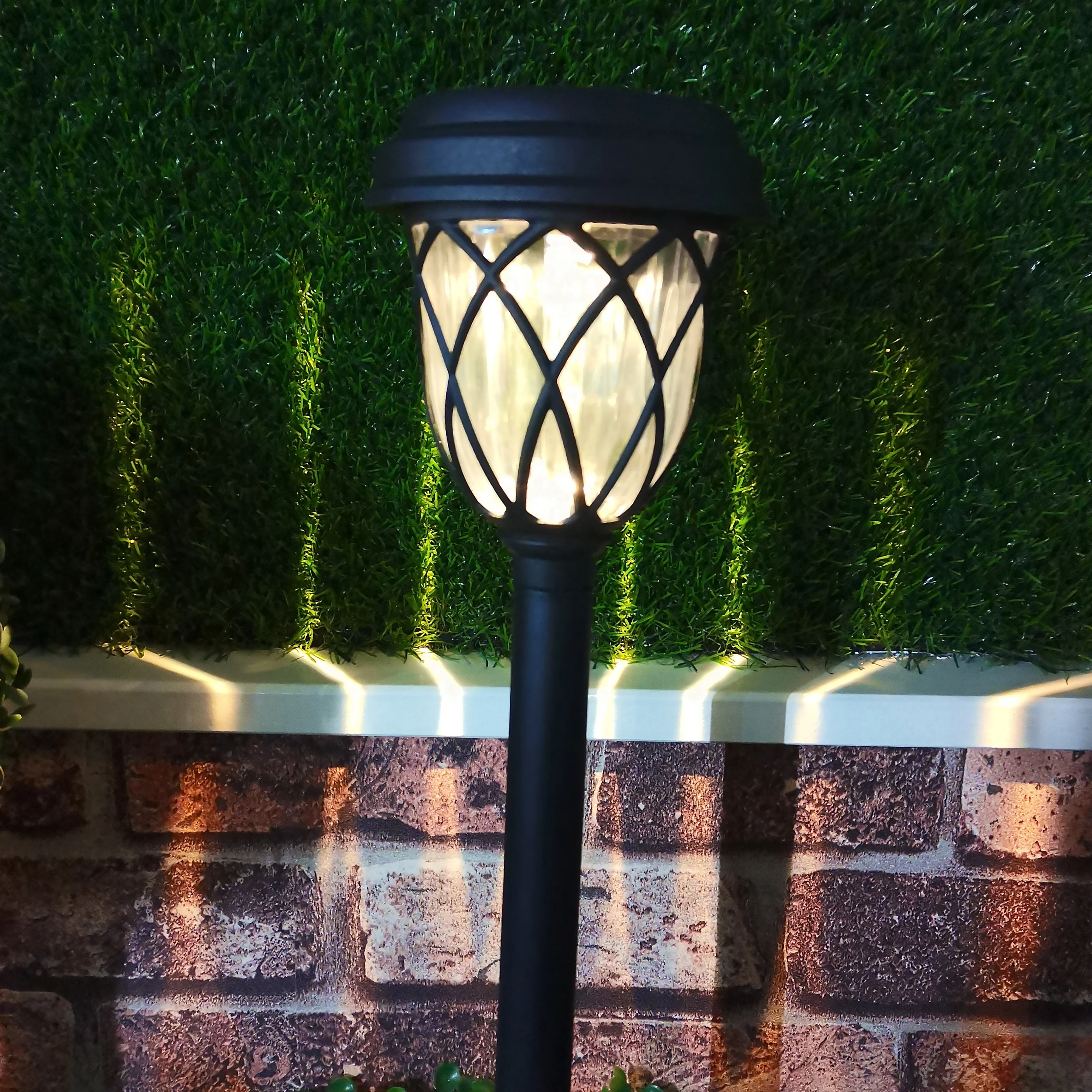 New solar outdoor garden lamp garden decorative lamp villa ground plug lamp