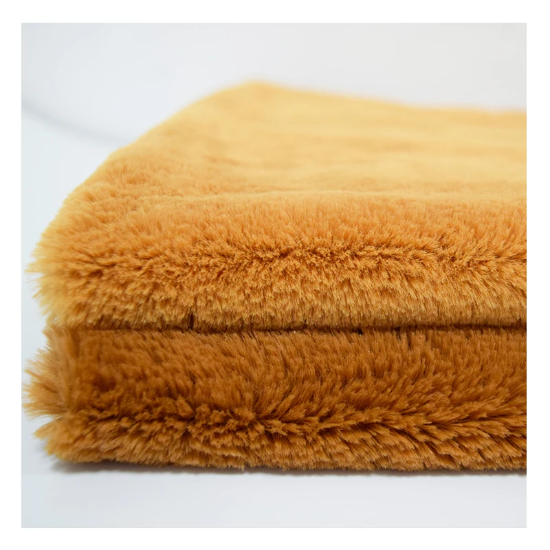 
Specializing in the production of European standard matt semi - light elegant velvet plush PV plush toy home textiles combed woo 