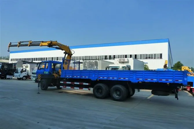 High Quality 4*2 LHD RHD 3.2 Ton Folding Arm Mobile Hydraulic Crane Truck, Crane With Truck, 3200kgs Lifting Cranes for Sale
