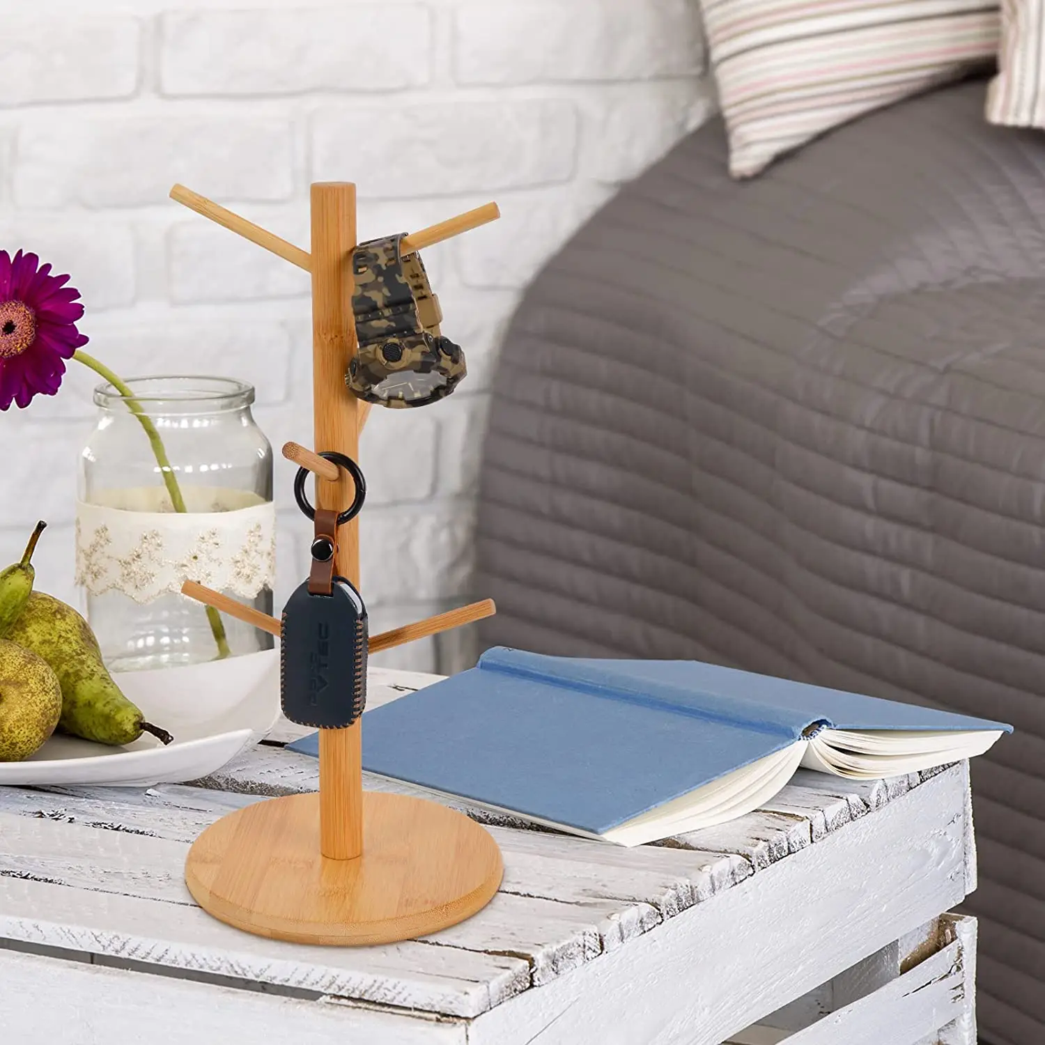 Single-Tier Bamboo Wood Cup Stand for Coffee Beer Tea with Tree Design for Glass Mugs Wood Mug Holder