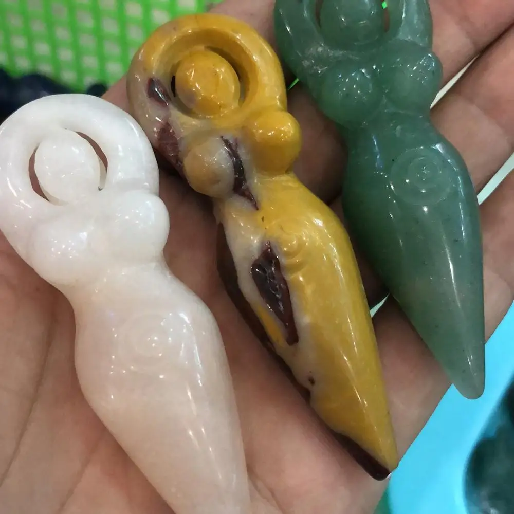 Hot Sale Hand Carved Natural Crystal Quartz Crystal Goddess Statue For Decoration