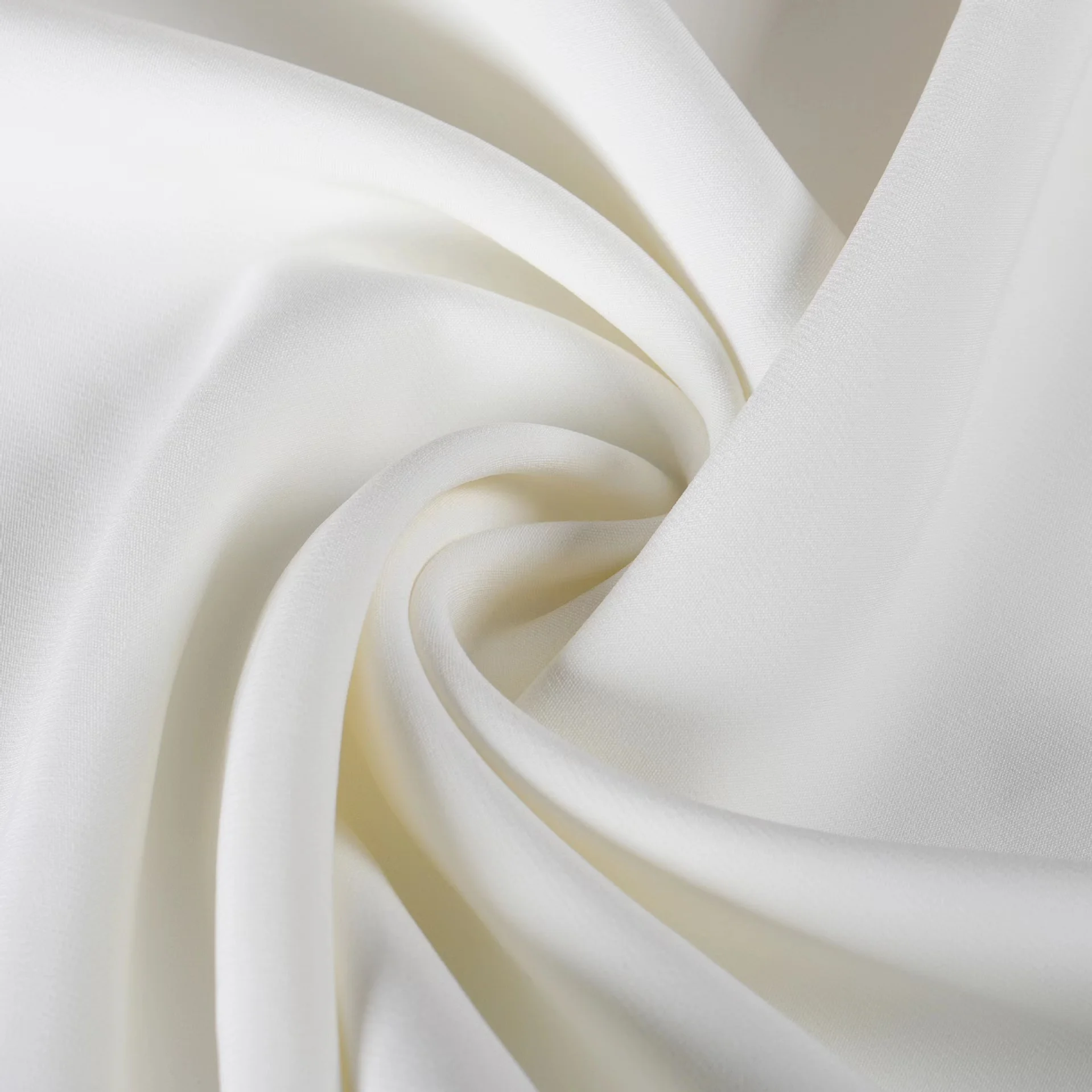 The fabric is made of 100% nylon, which is more windproof and suitable for making down jacket