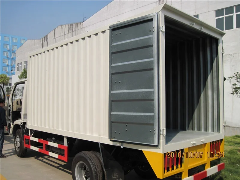 4 meters box van cargo trucks with tail lift