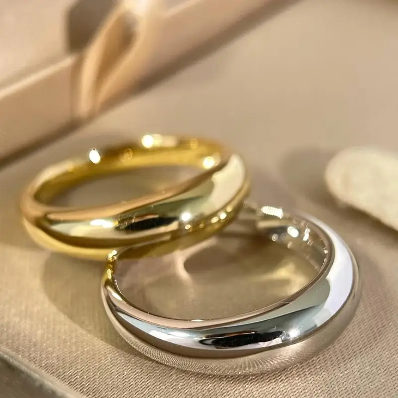 18K Gold Dual Tone Puffy Baguette Ring with Stackable Design for Women