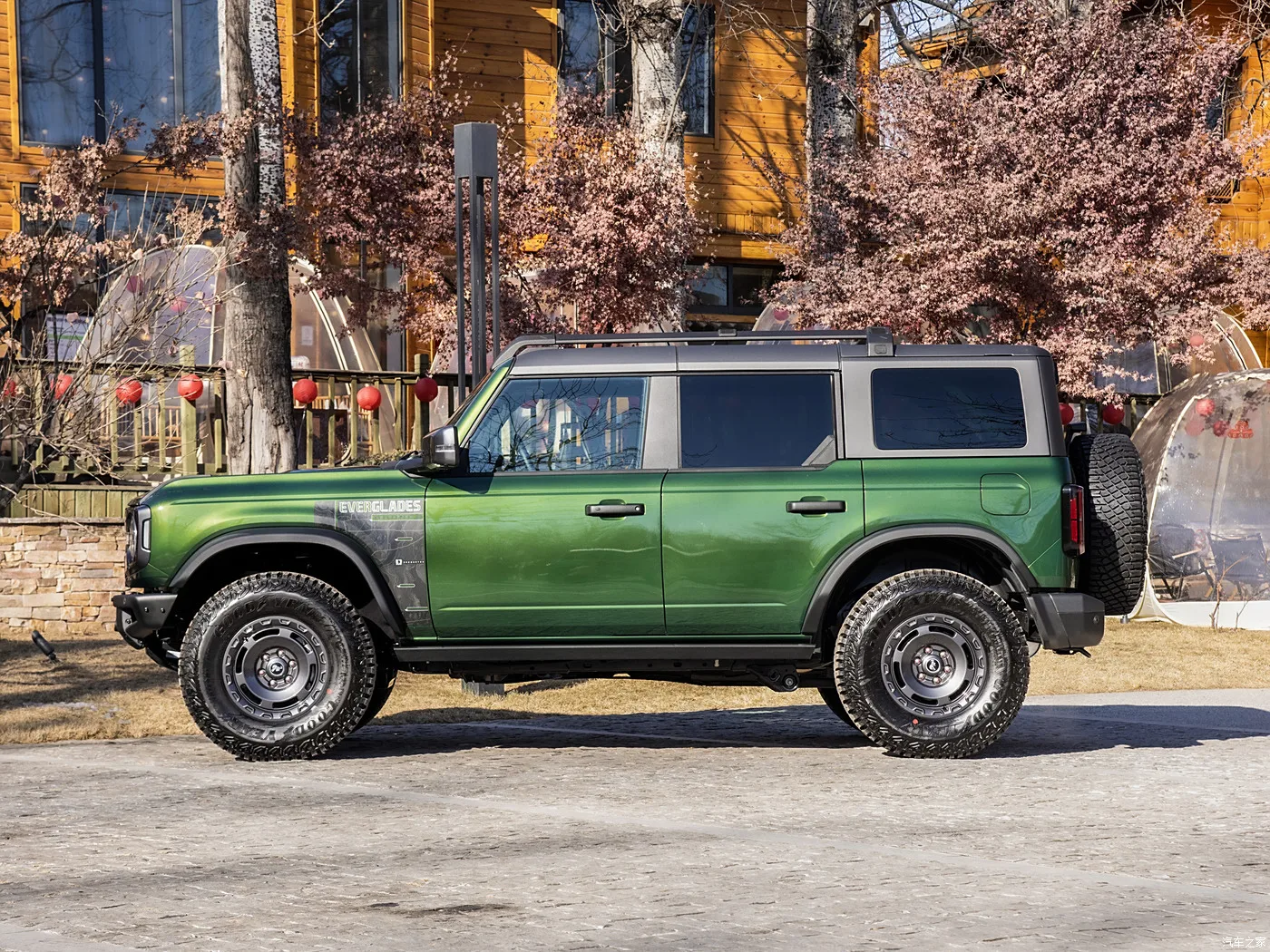 2024 New Vehicle Ford Petrol Car 2.3T 5-Seats Midsize SUV Ford Bronco