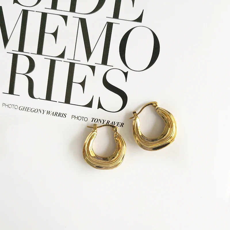 Irregular Leaf Metal Small Hoop Earring Women Bijoux Ethnic Tribal Huggie Earring Simple Statement Wholesale Fine Jewellery Gift