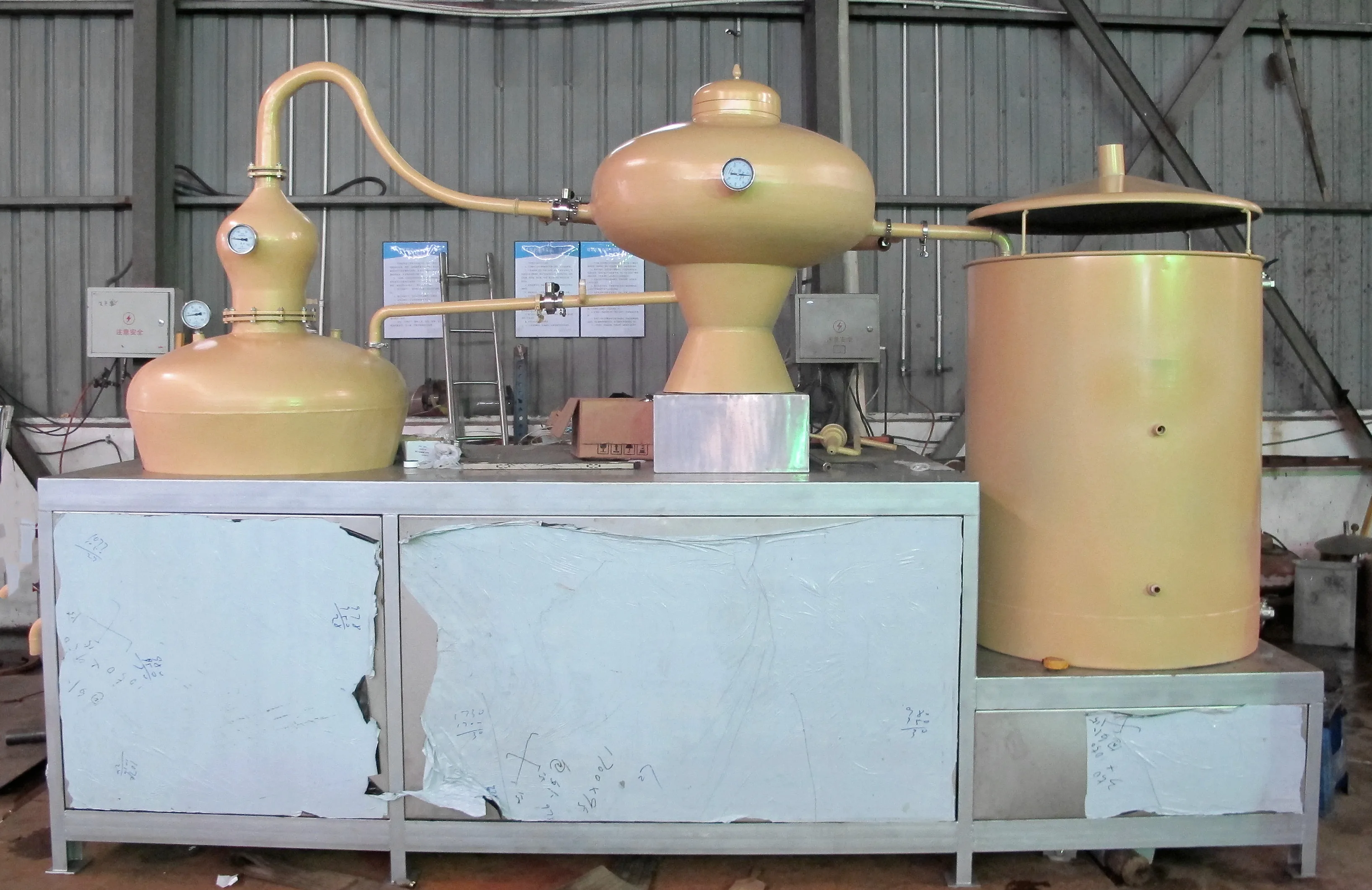 Charentais cognac  copper pot still 1000L 2000L  charente distilling machine   brandy distiller