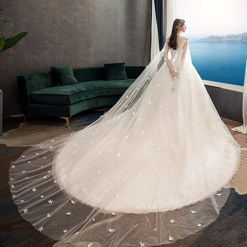 Luxury long tailed bride princess dream white lace wedding dress