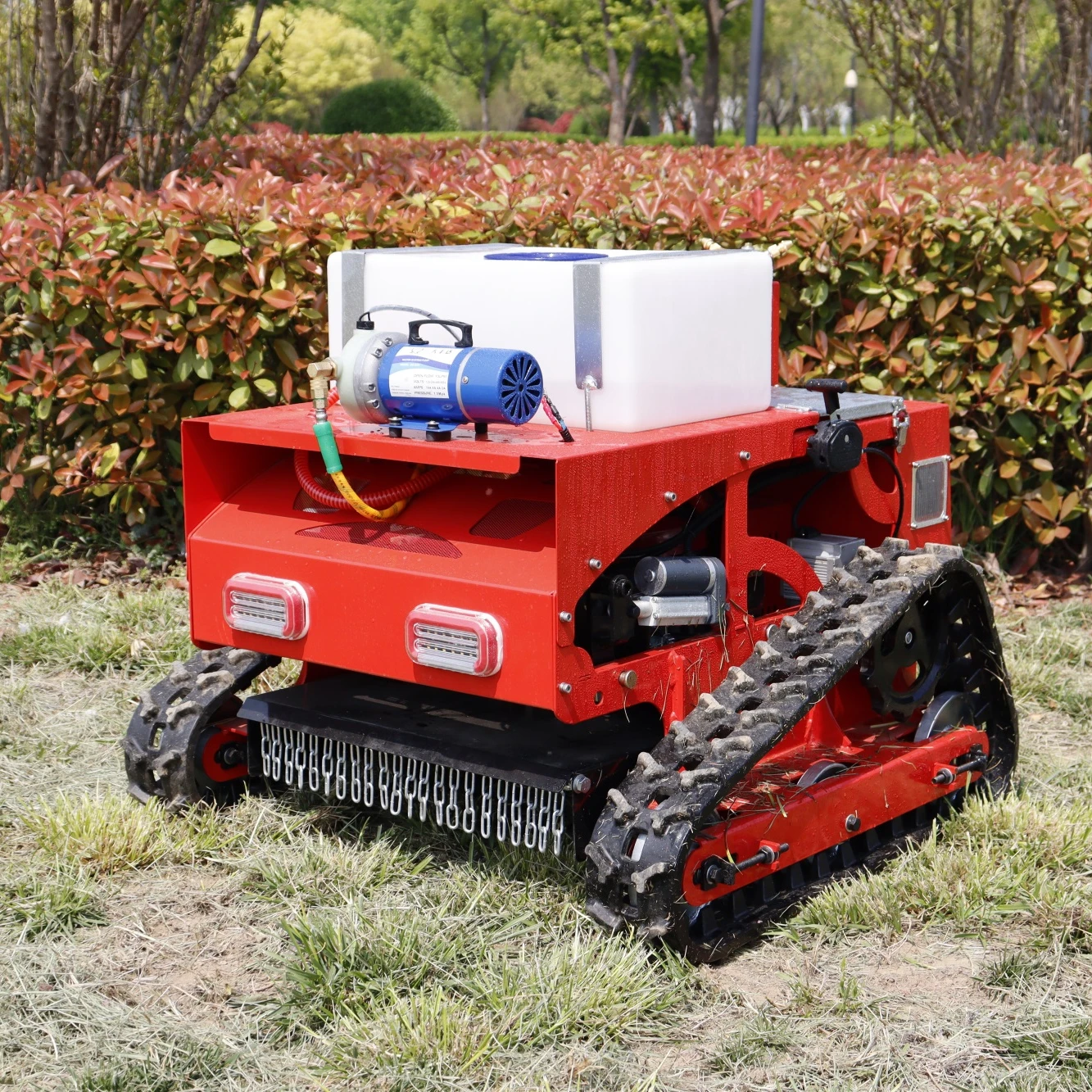 Gasoline Turf Cutter Grass Lawn Mowers for Sale Made in China Sod on Mower Tractor