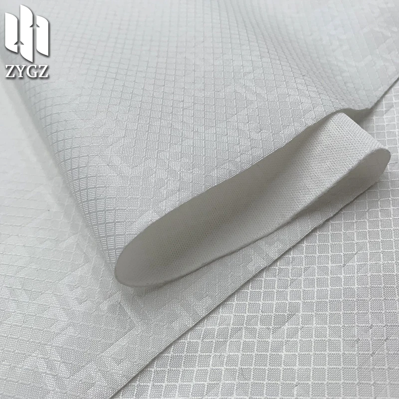 Imitation leather pleating process: 100% polyester laminated fabric, luggage and shoe material