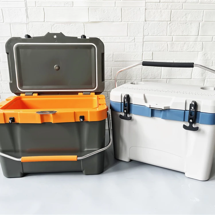 Special color ready Stock promotion cheap price high quality 25 L PU foam portable insulation box plastic ice cooler box