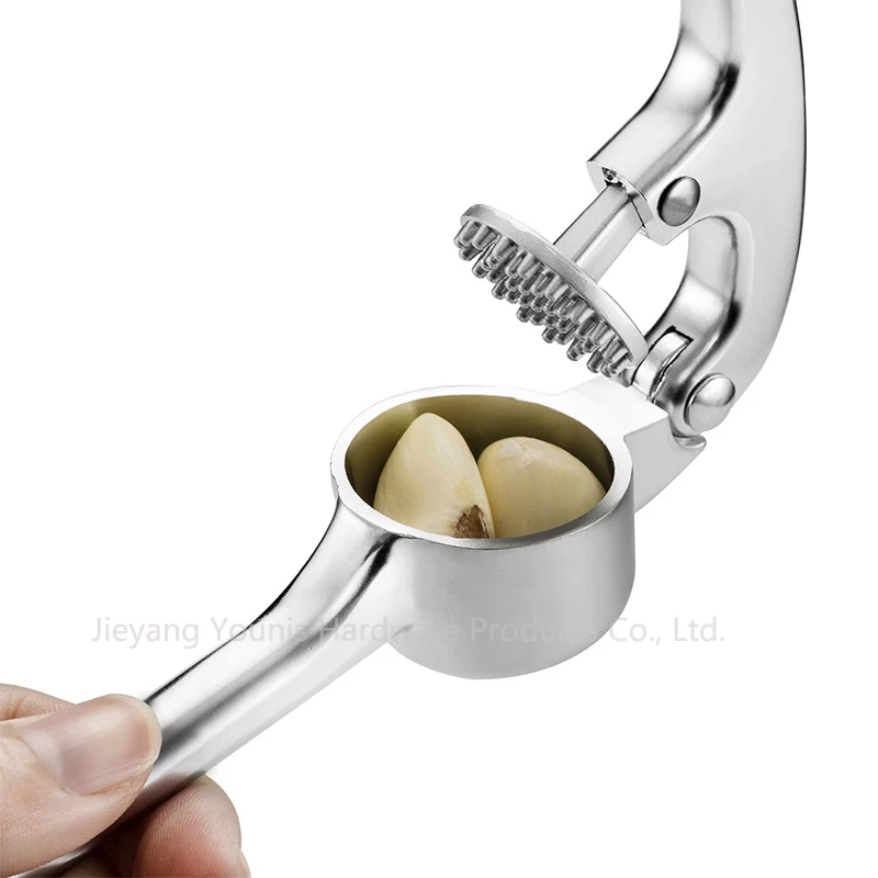 Hot Sale Professional Ginger Garlic Mincer With Cleaning Brush And Silicone Roller