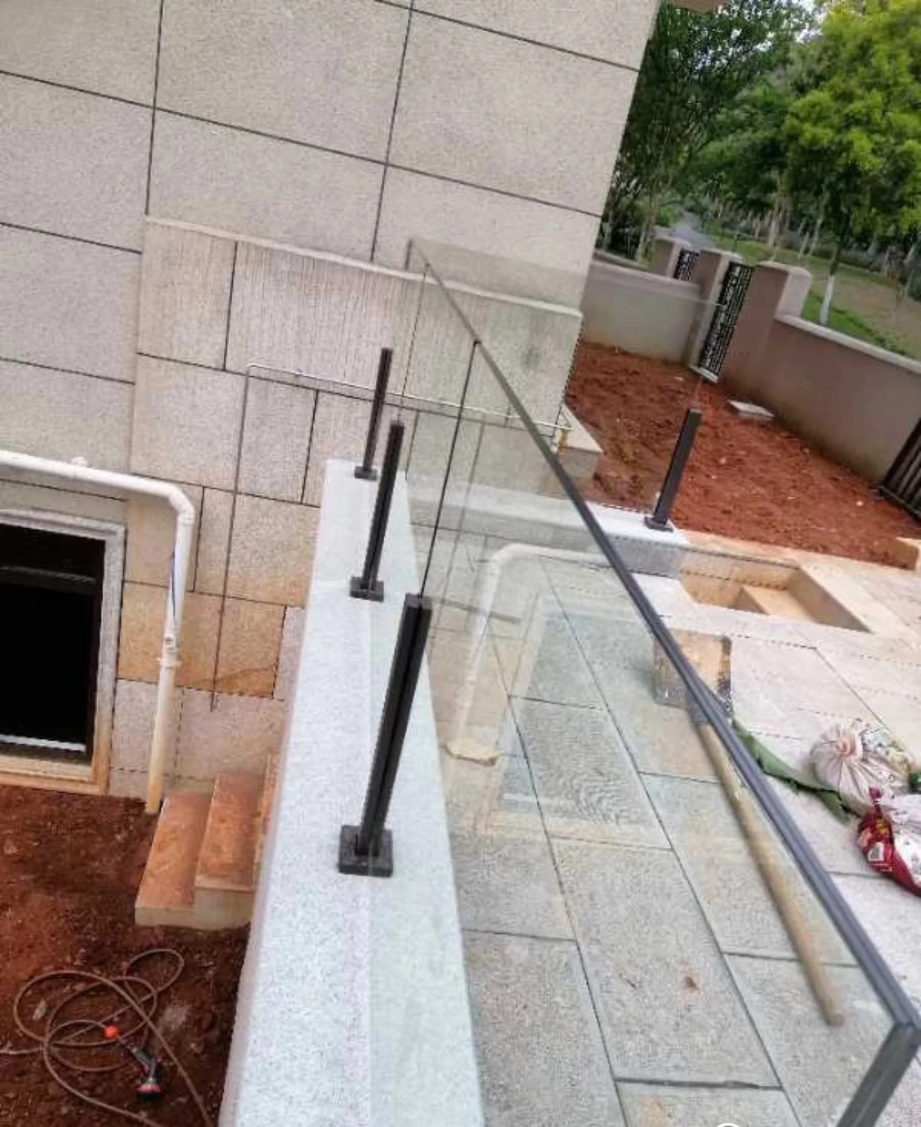 TAKA Stainless steel/aluminum stairs slot tube post for glass railing glass balustrade for balcony stair railing