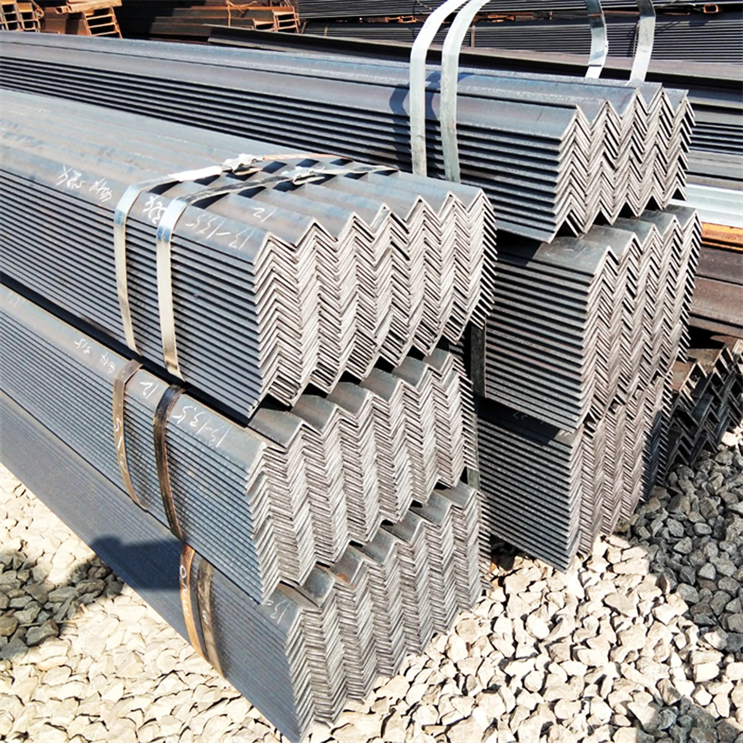 Steel Angel Iron Hot Rolled Angel Ms L Angle Steel Bar With Hole For Construction 125Mm X 75Mm Shelf Bracket Steel Angles