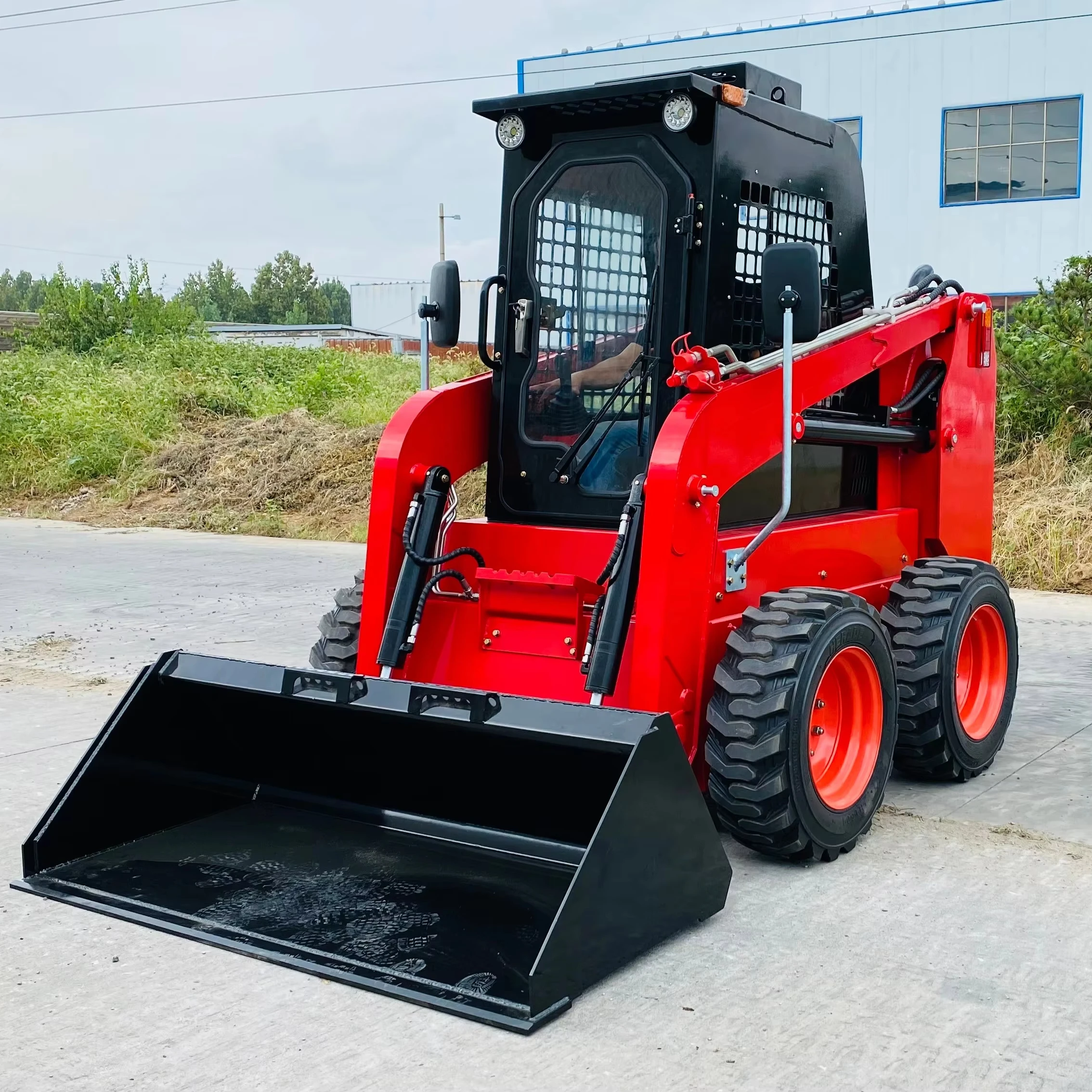 KM45 Xinchai Engine Euro V Standard 700KG Load Capacity Cabin Sliding Skid Steer Loader