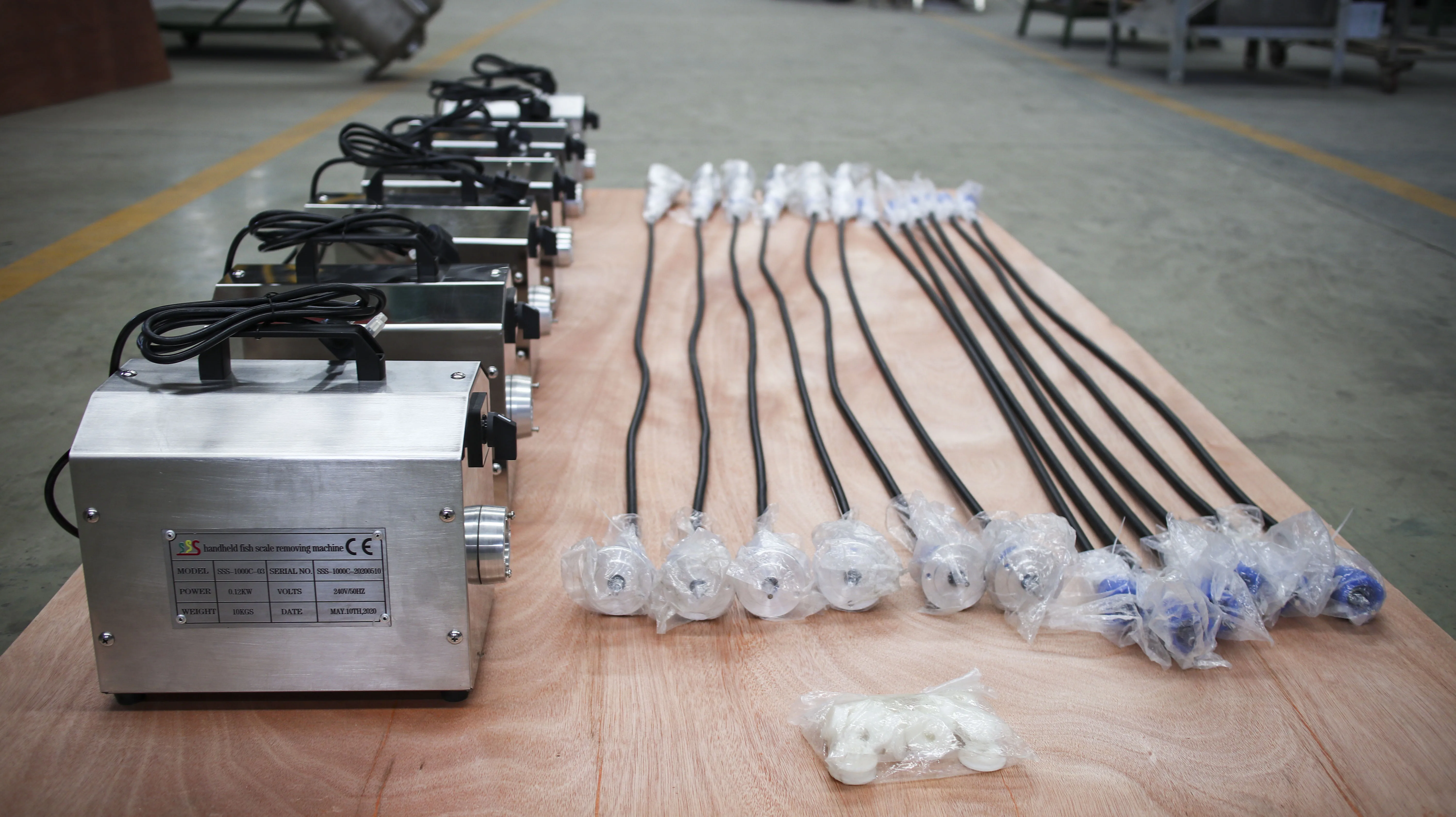 Portable manual descaling machine