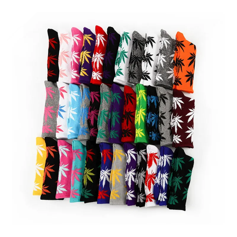 
Manufacturer Fashion street style Custom logo Maple Leaf weed Pattern outdoor sport cotton crew socks for men 