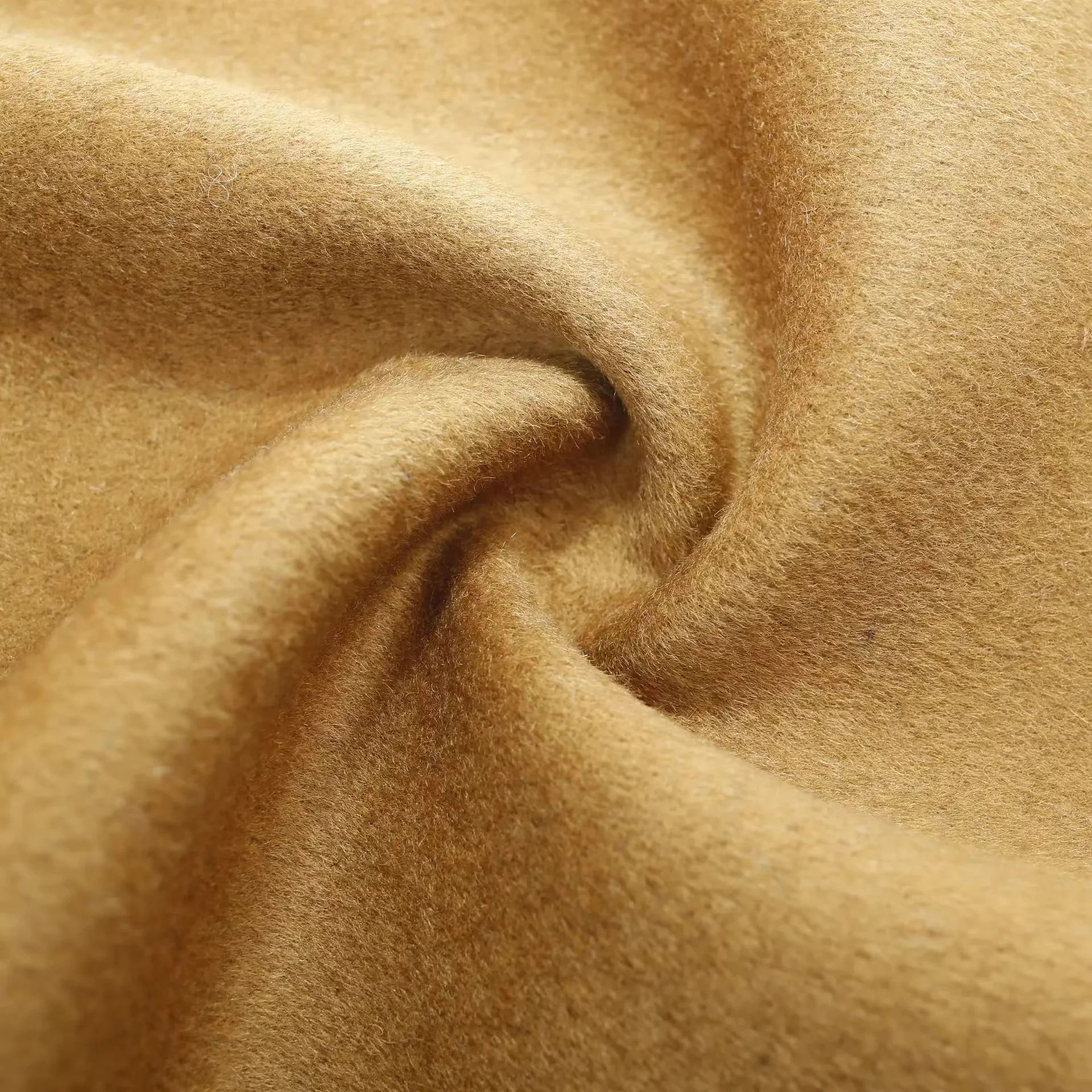 2024 new design high quality wool felt heavy woolen coat fabric 100% wool Knitting