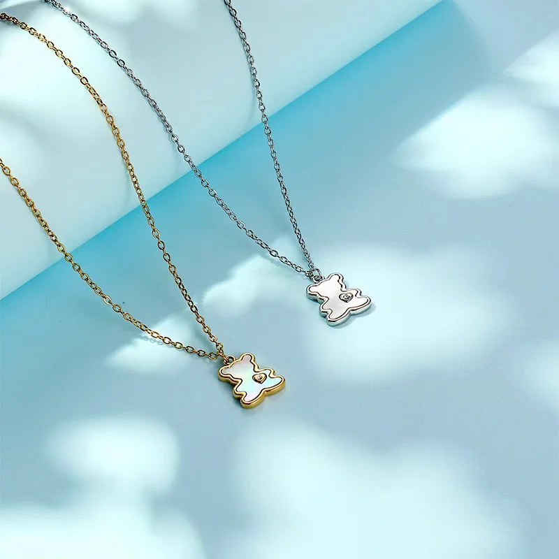 Lady necklace stainless steel shell love diamond bear necklace does not fade necklace anime