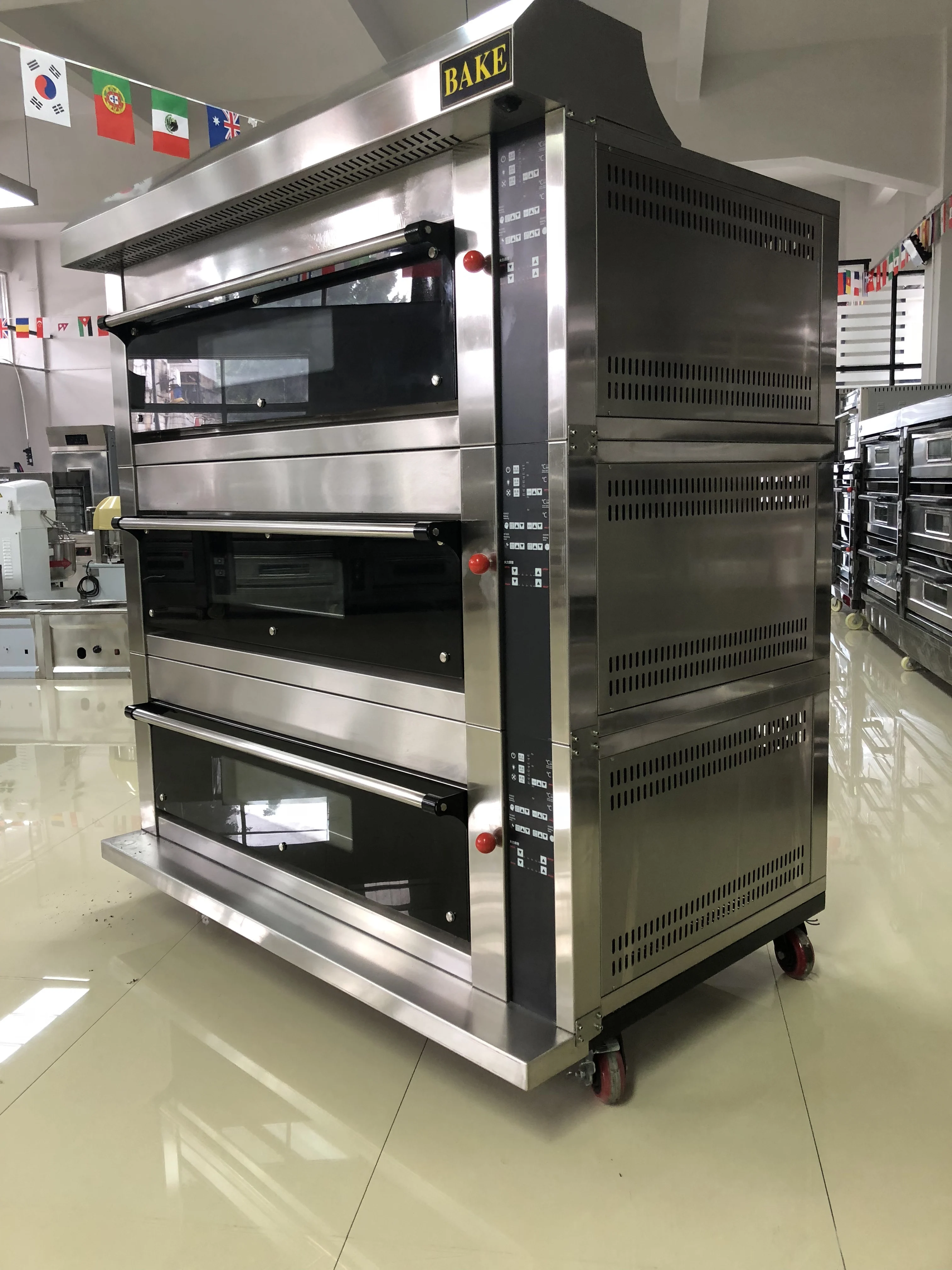 Commercial Stainless Steel Deck Oven With Steam 9-Tray 3 Deck Bakery Oven