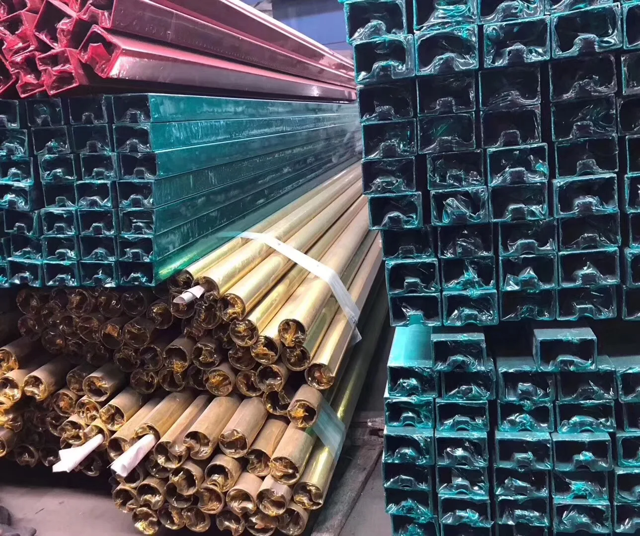 Wholesale In Stock Customization figured Stainless Pipe 201 304 Decoration Engineering Manufacturing