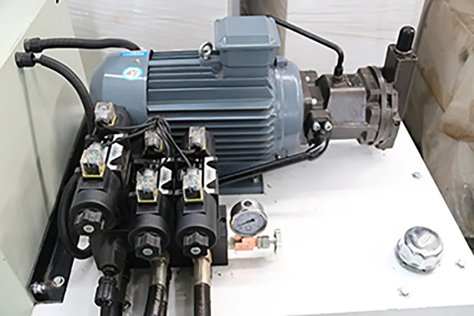 Saga HF curved plywood press for furniture of fast gluing