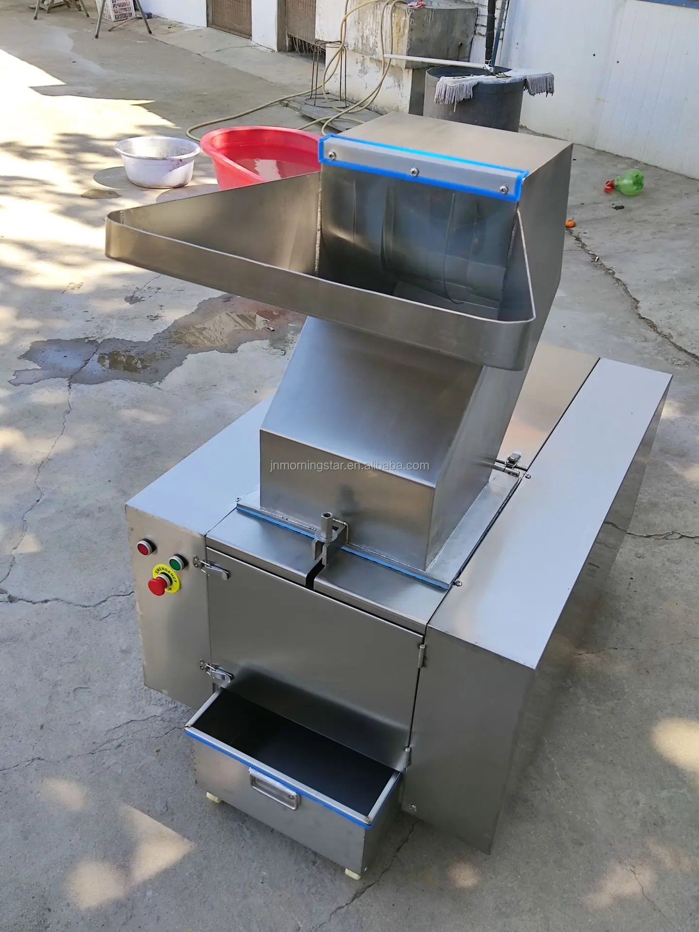 Powerful Electric industrial Fish beef pig cow chicken meat Bone chop grinder cutting Crusher machine For Restaurant