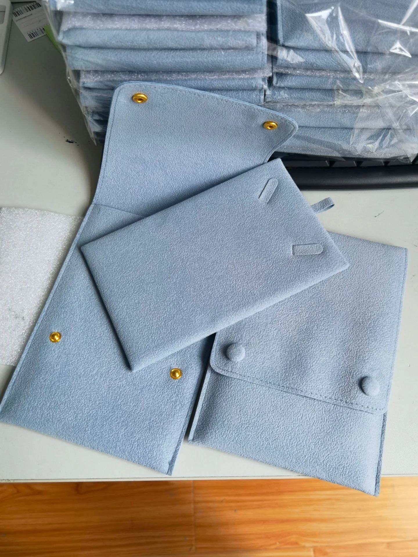 Good quality double snap fastenings plus inner card plate jewelry cloth bag earrings khaki necklace pendant bag