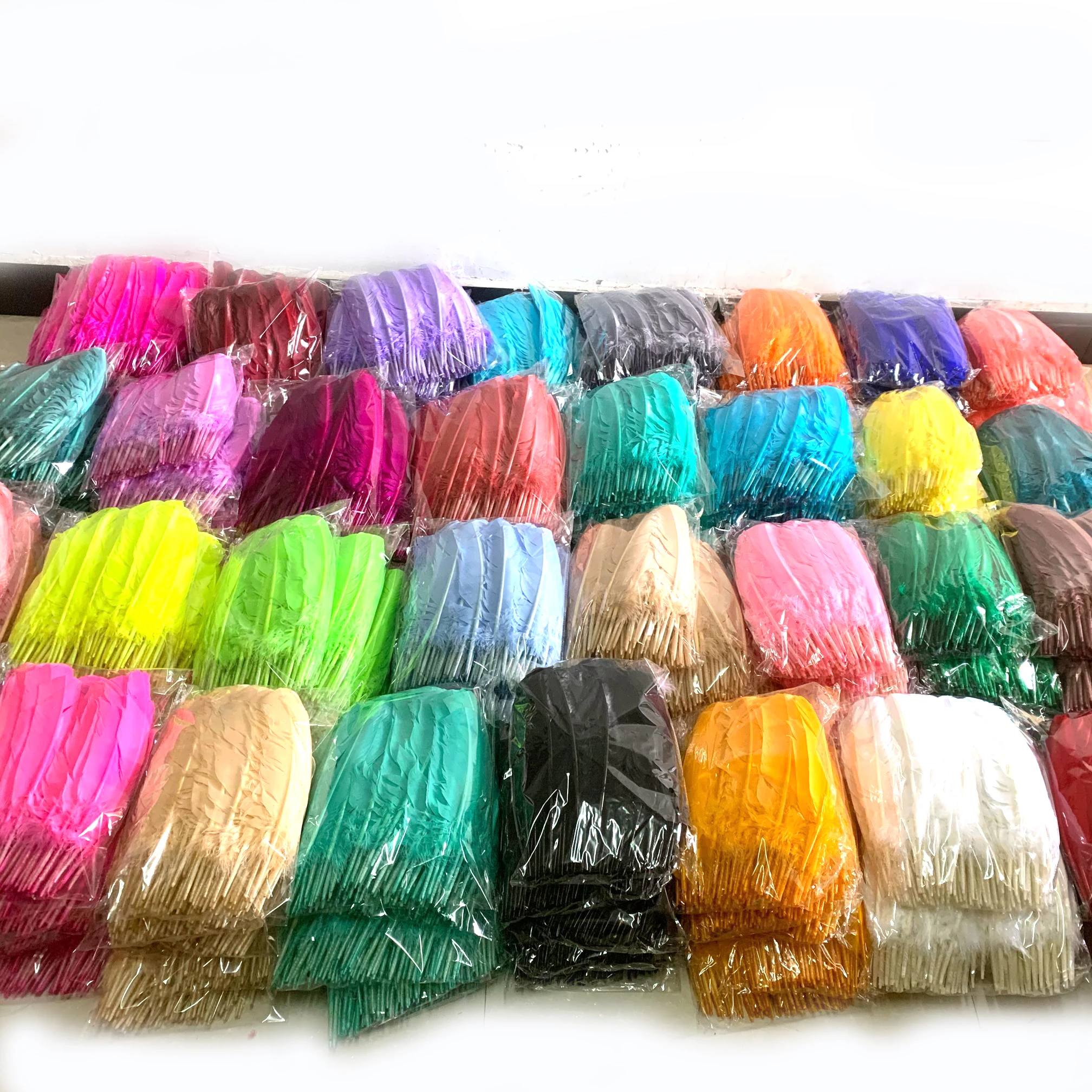 Wholesale Dyed Rooster Feather Trimming Cock Coque Tail Feather Fringe For Carnival Costume Clothing Dresses Headdresses