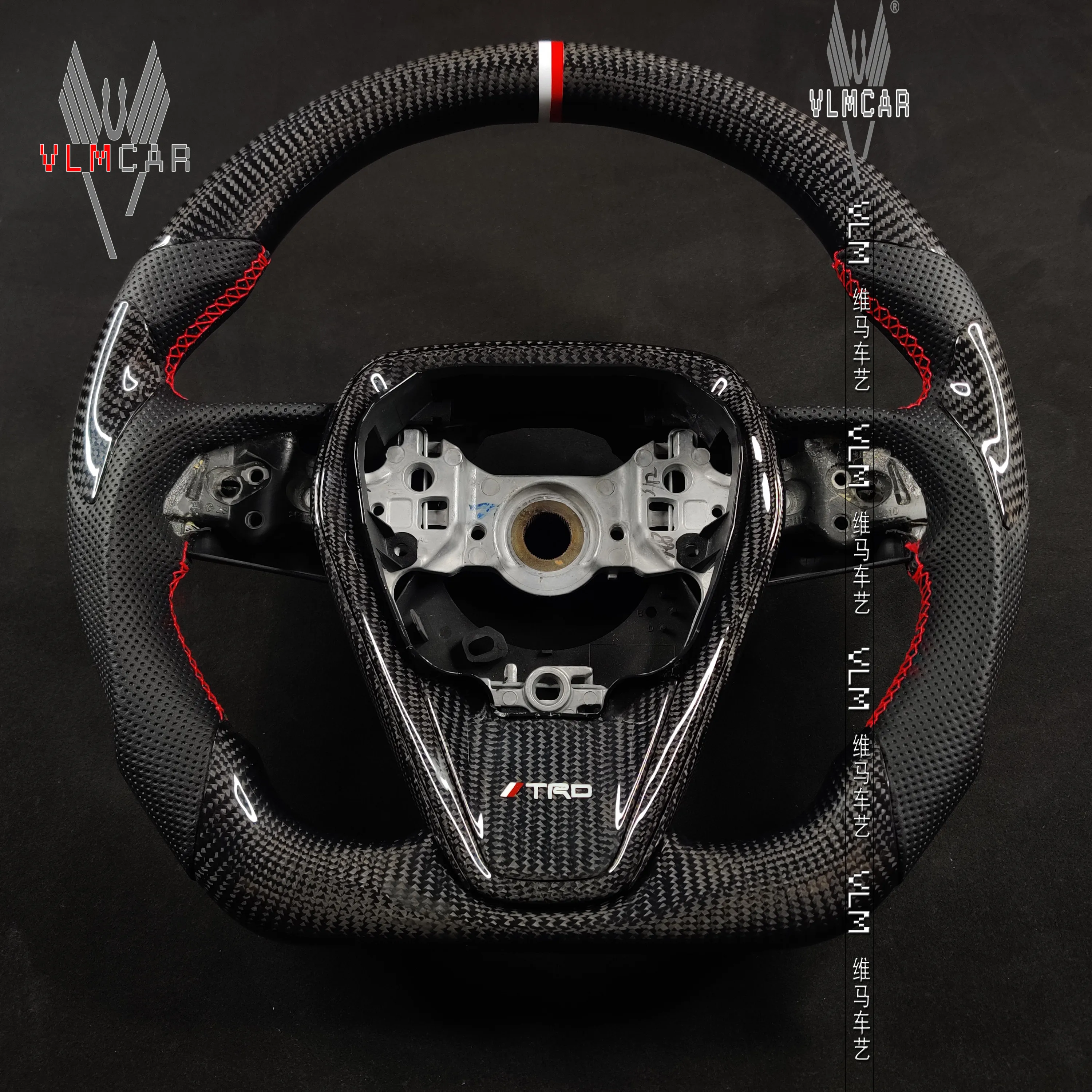 Custom perforated leather carbon fiber steering wheel for Toyota 2017-2919 Camry/all Toyota models can be customized