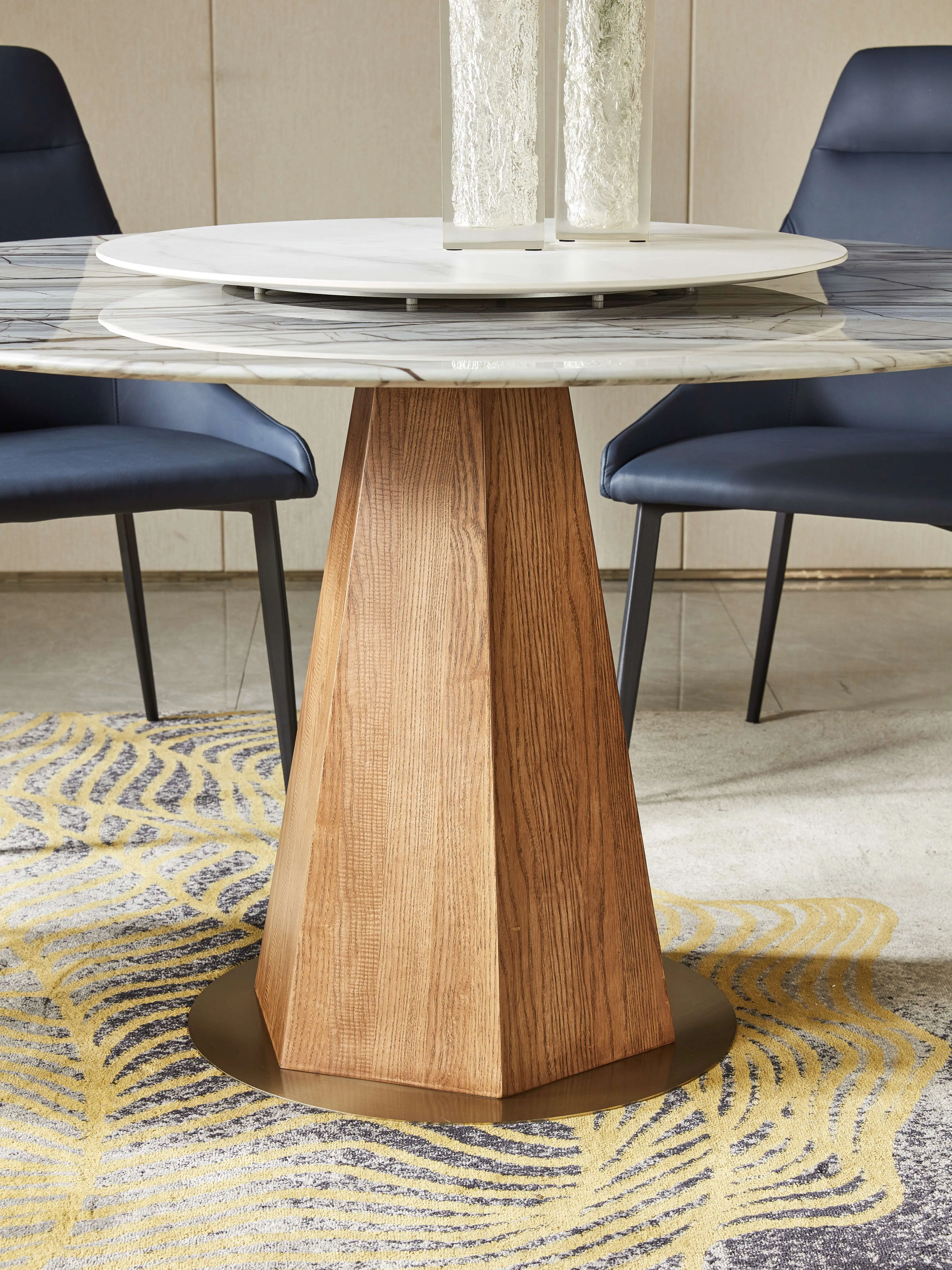 Guangdong Foshan Factory Marble Dining Table Round Rotating Dining Table and With A Wooden Foot With a Metal Base