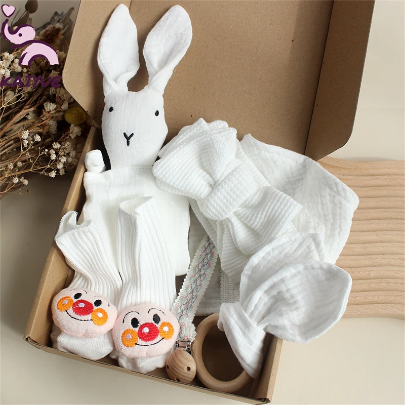 2024 New Arrival Newborn Bedding Set Baby Swaddle Gift Box with Shower Receiving Muslin and Bamboo Cotton Blanket