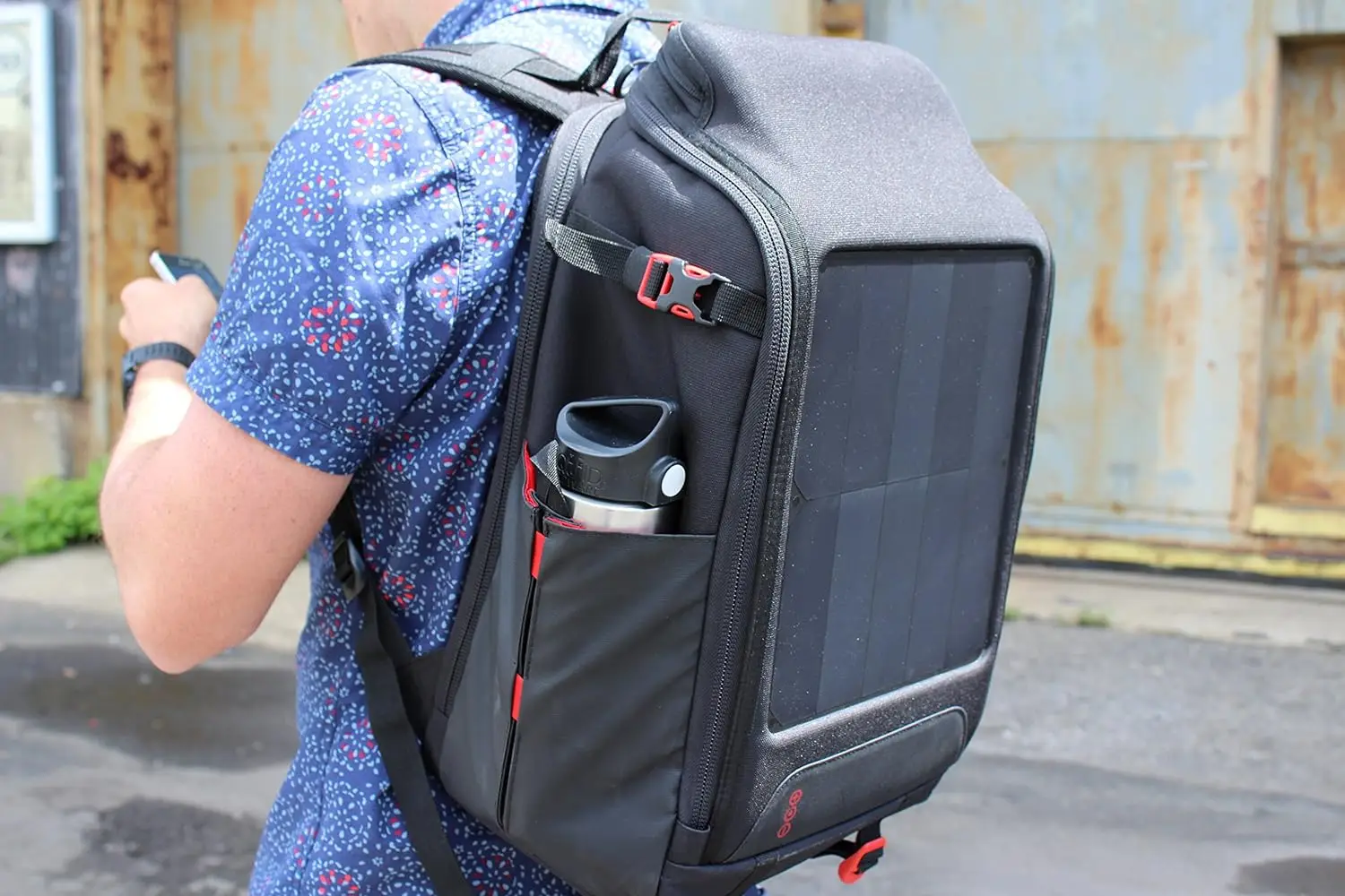 Shenzhen PV Factory Custom-makes Type C Rapid Solar Backpack Charger for Laptops,Mobiles, Powerbank etc.