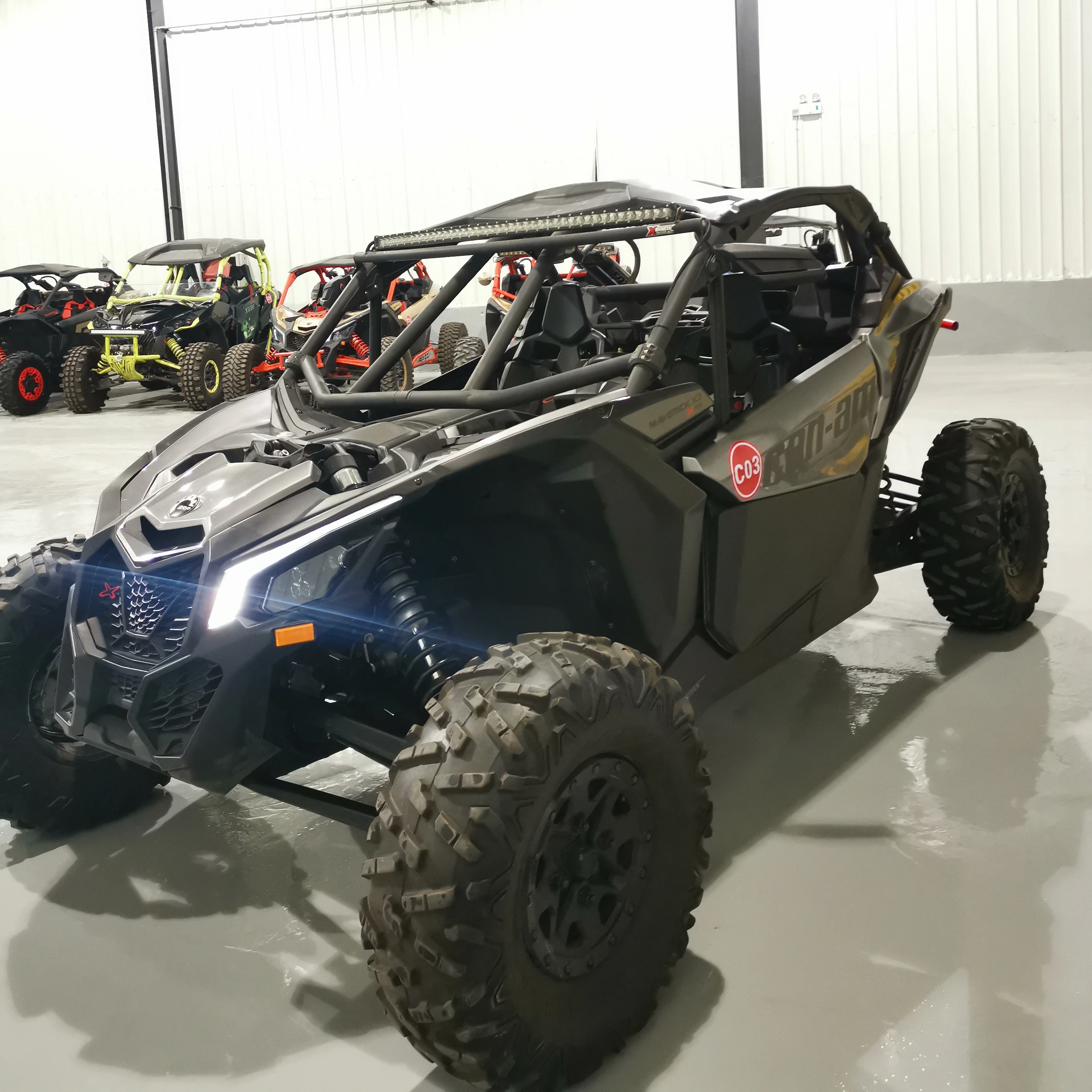 100% Оригинал Can-Am Maverick X3 2