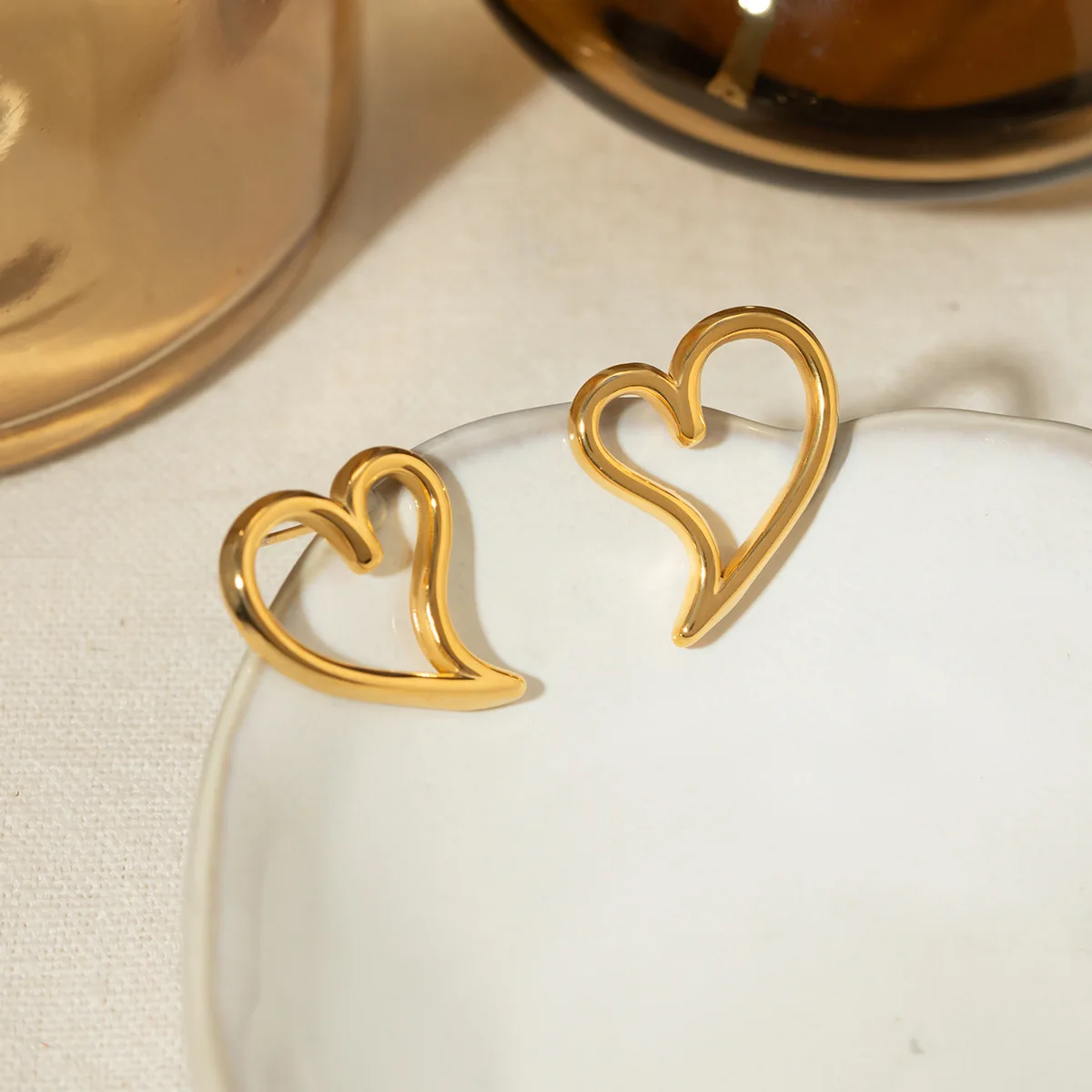 New Trend Heart Shape Earrings Stainless Steel Heart Hollow Stud Earrings Waterproof Trendy Fashion Charm Jewelry Gift