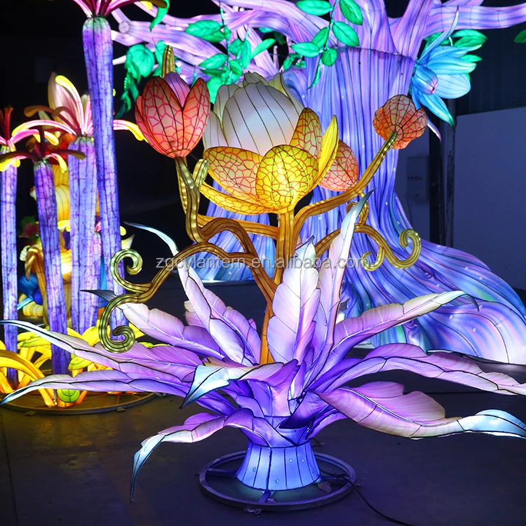 Fiberglass Light Ice Crystal Sculpture For Sale