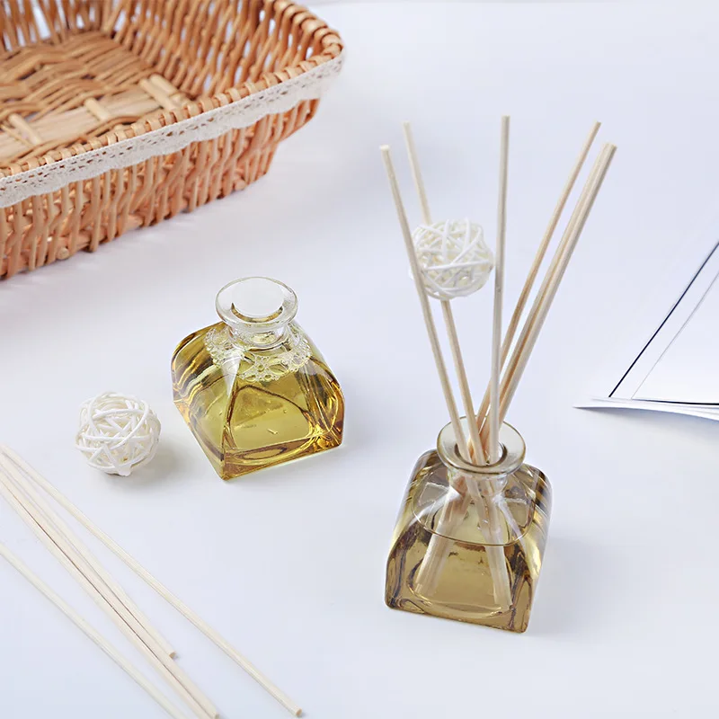 square glass aroma reed diffuser bottle set with rattan stick