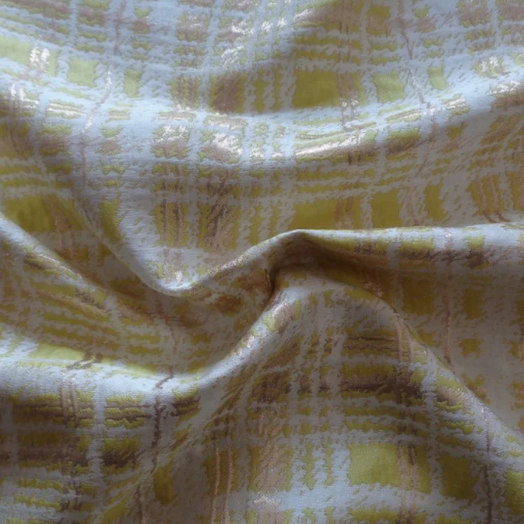Fashion Yarn-dyed Checked Gold Plaid Wire Fabric Jacquard Brocade Fabric for Spring Autumn Clothing