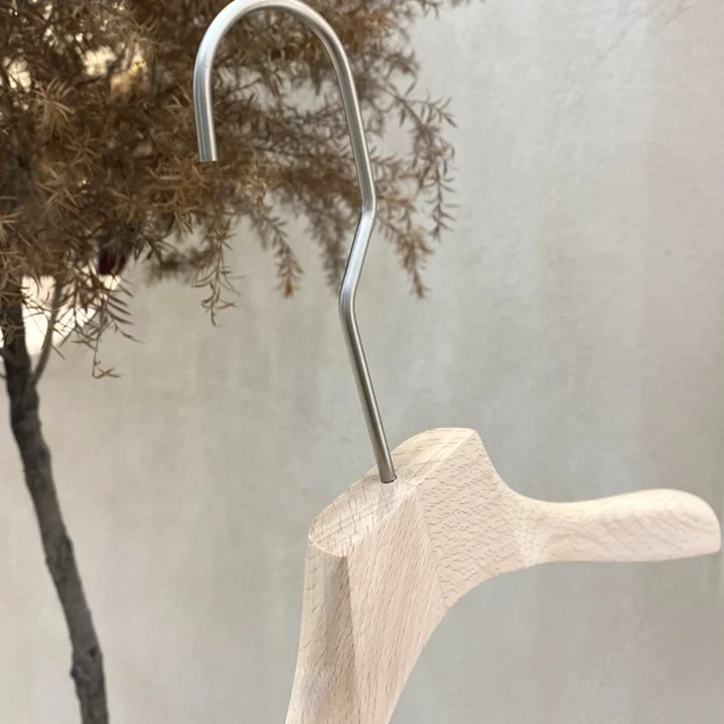 Luxury custom high quality women men suit solid wood cloth hanger for hotel brand garment store