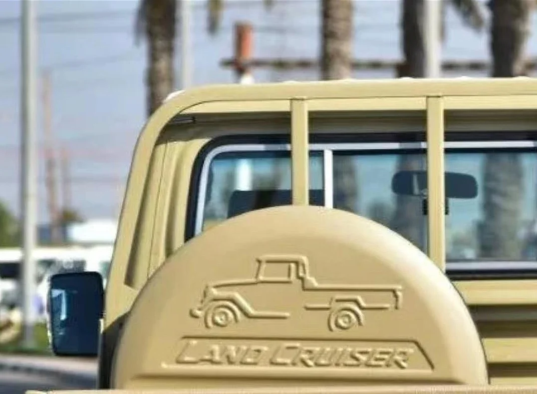 YBJ Spare Tyre Cover SUV 4*4 off road Pick Up Beige FOR LC79 FJ79 LC76 LC70 Dust and sun protection 07-21 rear Spare tire cover