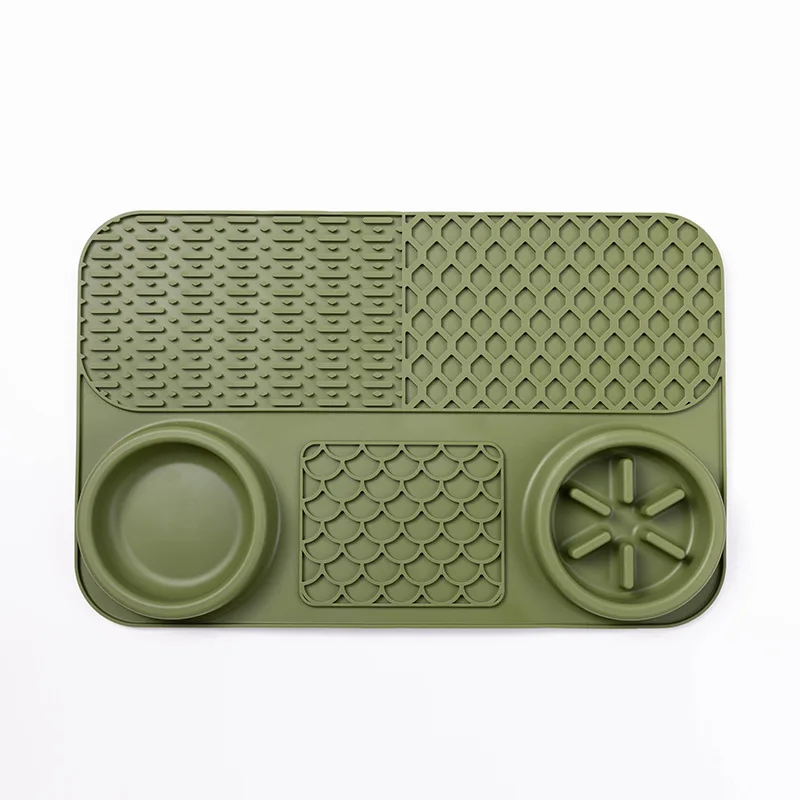 New Silicone Pet Licking Plate Slow Food Mat Easy Flushing Slow Food Placemat Food Grade Silicone with Suction Cup Dog Tableware