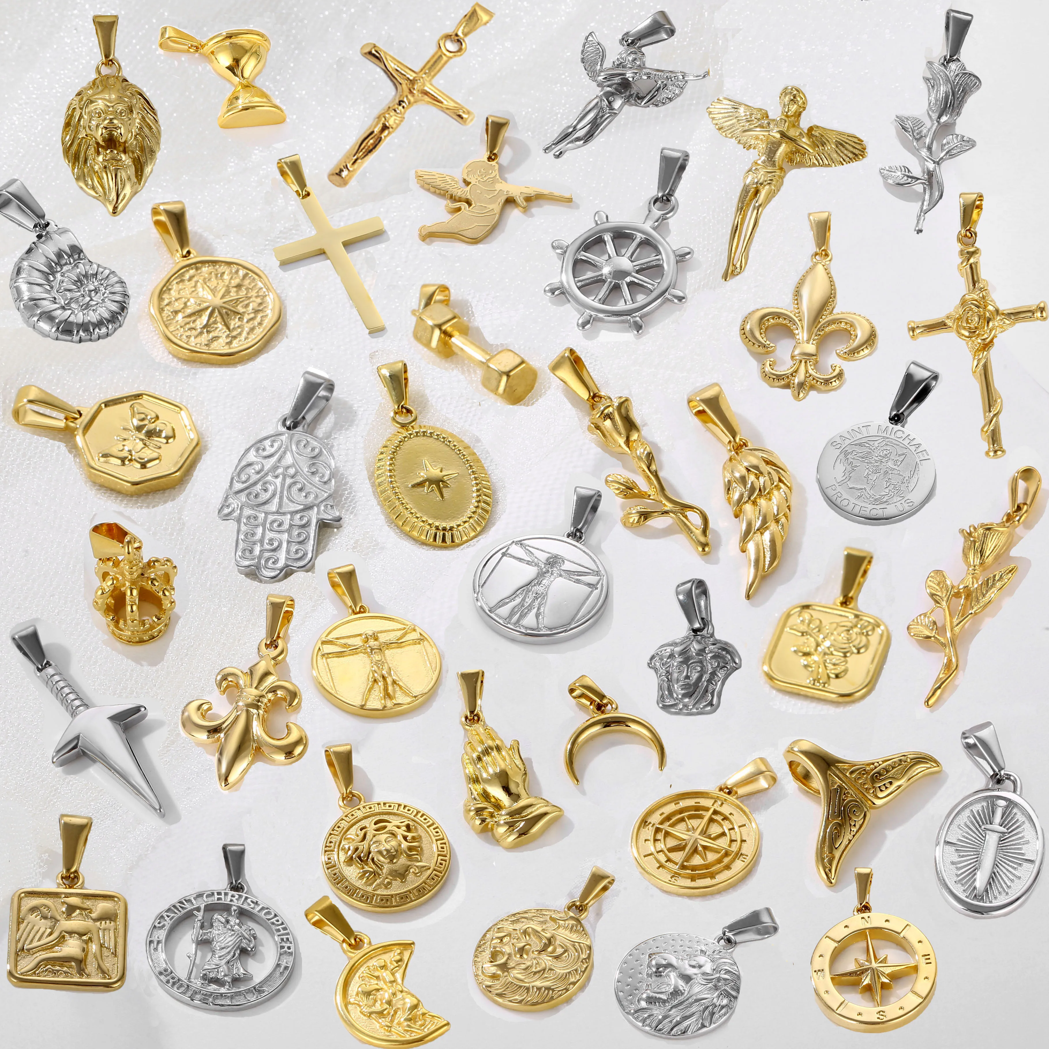 18K Vintage Gold Crown Pendant 15mm Fashion Stainless Steel Jewelry Women Men Crown Necklace