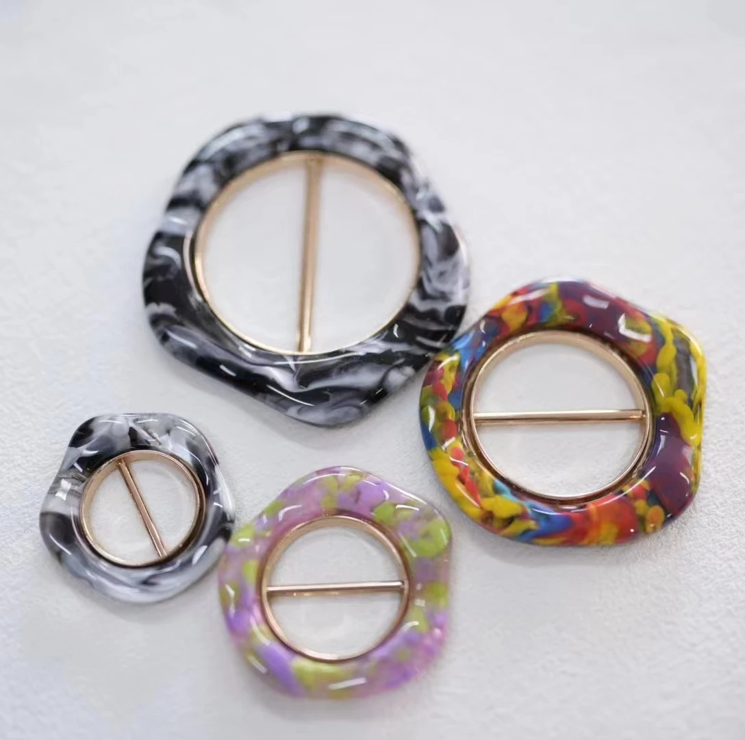 Brown Button Waist Buckle Arrival Wholesale Glitter Resin New Clip Buckles Plastic for Clothes Custom Desgin Elegant