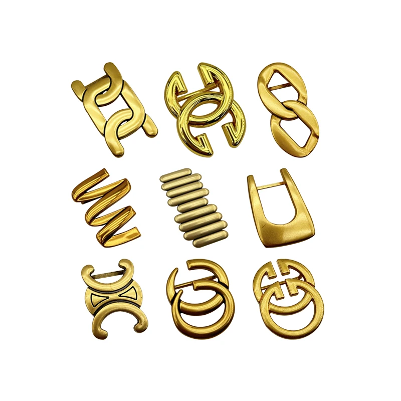 custom 40mm square ear hooks with spike industrial medal zinc alloy badge buckles metal circle shape lion belt buckle