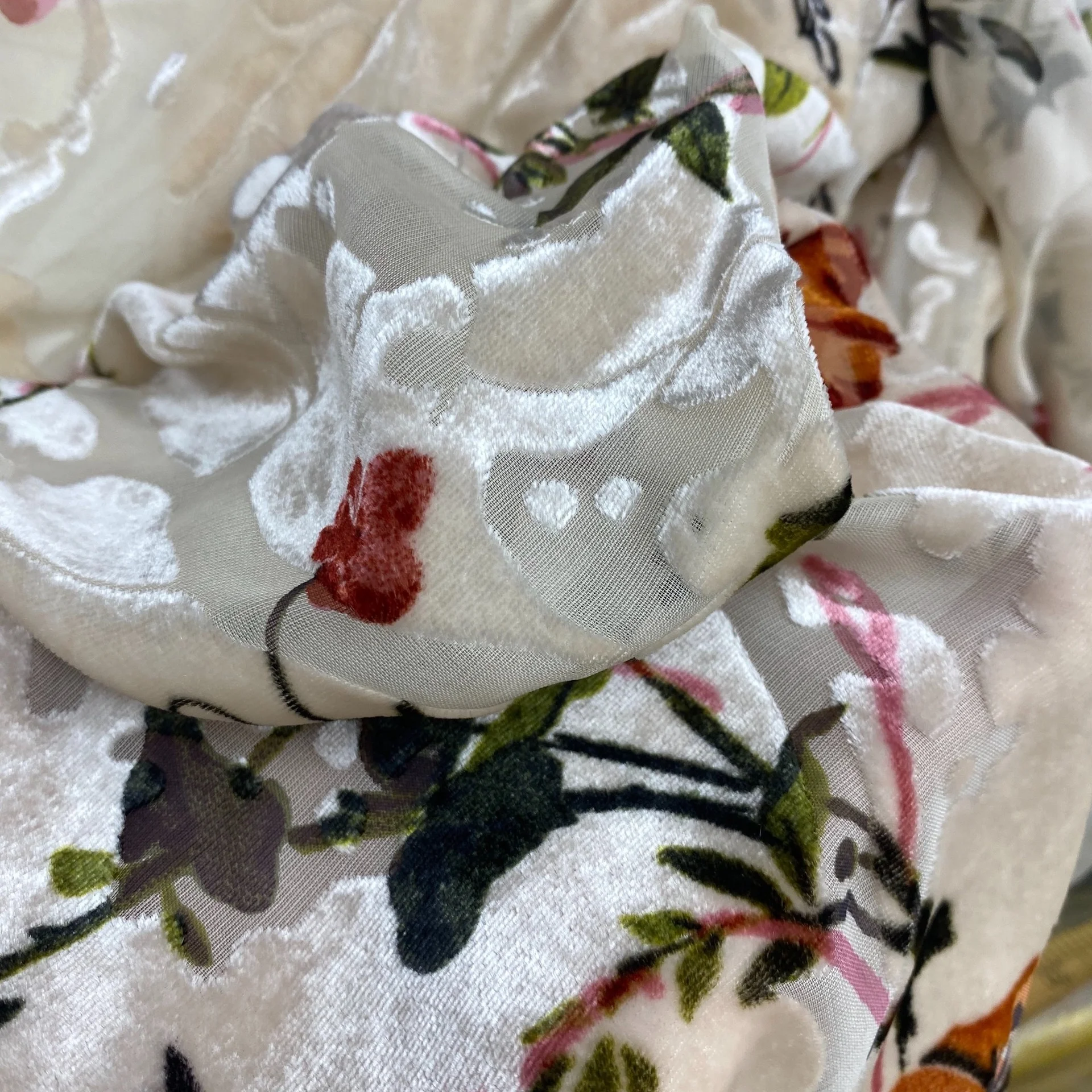 100% mulberry silk background flocking rayon burnt out printed velvet fabric 170g 140cm width for Spring,Autumn,Winter clothing