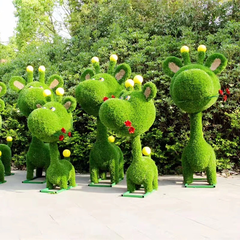 Artificial Grass Sculpture Tropical Animals Synthetic Grass Turf Outdoor Decoration Ornaments Artificial Grass for Garden