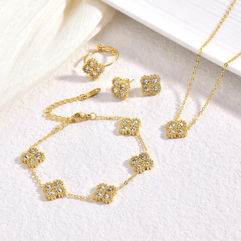 Four-leaf Clover Diamond Cross Border Titanium Steel Plated 18k Gold Bracelet Necklace Ring Stud Earrings Set Does Not Fade